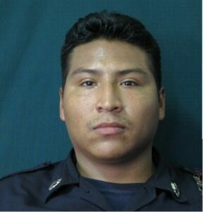 Orlando de Jes&uacute;s Castillo Rodr&iacute;guez 288x300 - Se viraliza foto de agente asesinado, ayudando a gente trabajadora.