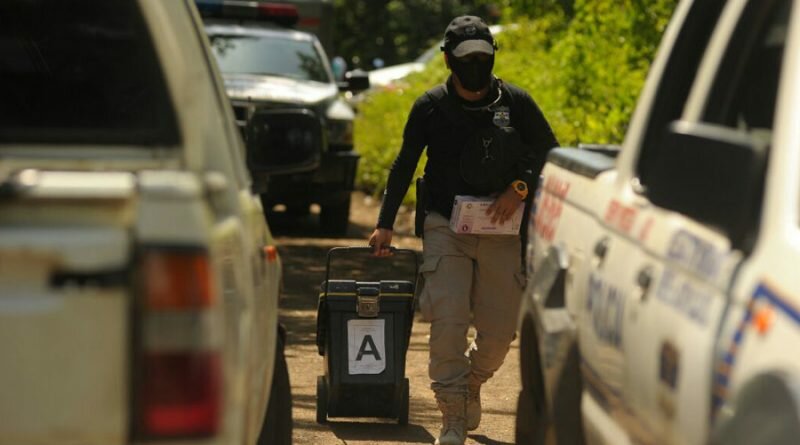 37153500802 6ca57fb3db z 13 800x445 - Le quitan la vida a tres hombres en zona rural de Suchitoto.