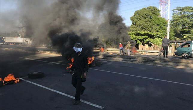 Varios bloqueos de calle programados para este jueves. Veteranos de guerra Cierre Carretera Acajutla Sonsonate - Varios bloqueos de calle programados para este jueves.