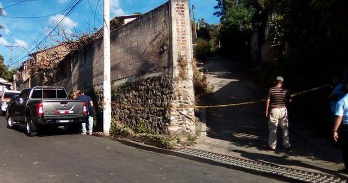 triple homicidio armenia sonsonate - Le quitan la vida a tres hombres que departían en Armenía.