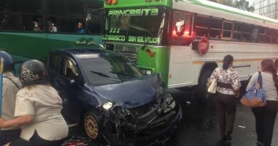 Muere niño que fue impactado por bus ruta 111 en accidente.