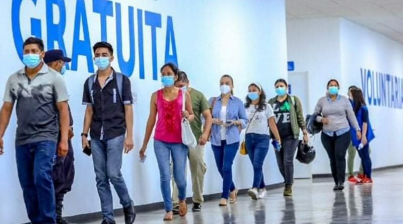Vacunación para mayores de 18 años inicia en El Salvador a ritmo acelerado anuncia Bukele.