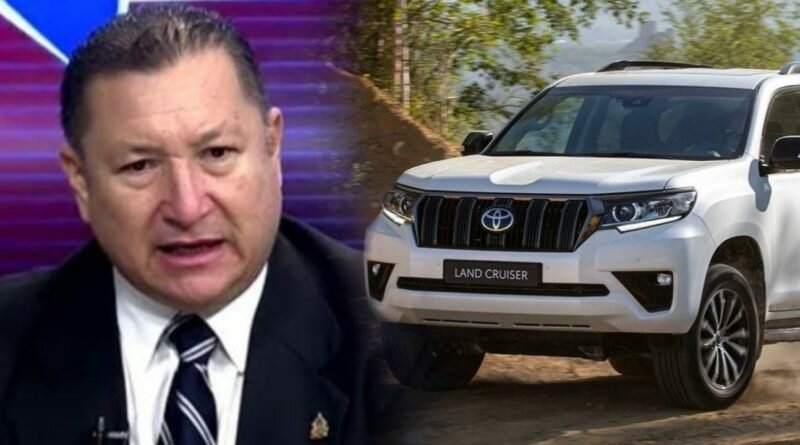 Por una camioneta del año se vendió un diputado hondureño y está grabado.