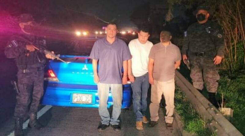 Capturan a tres ladrones que robaban en coaster de la ruta 109 de Quezaltepeque.
