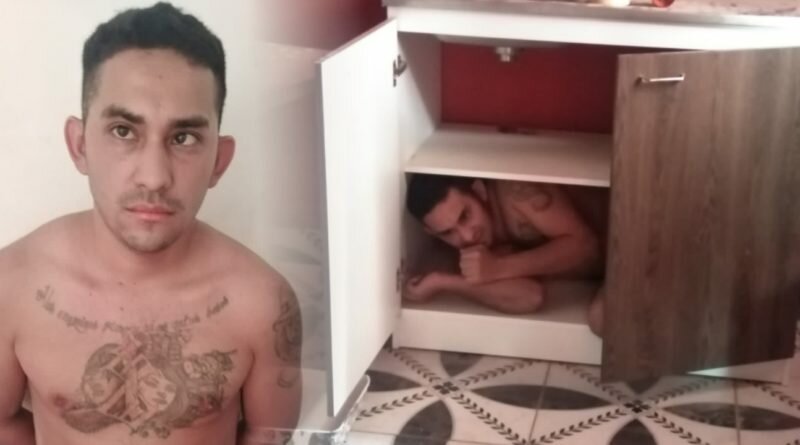 Capturan a pandillero que se escondía dentro de un mueble para no ser encontrado en Ilobasco.