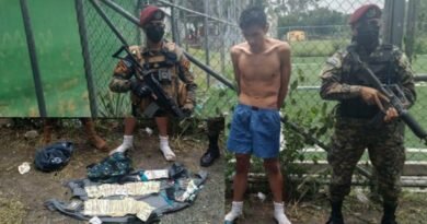 Pandillero intenta sobornar con $500 dolares a soldados y termina baleado y enchuchando.