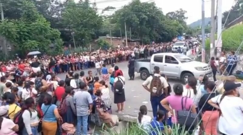 Familiares de pandilleros llegan al penal de Mariona por Audio Falso creado por desestabilizadores y ONGS.